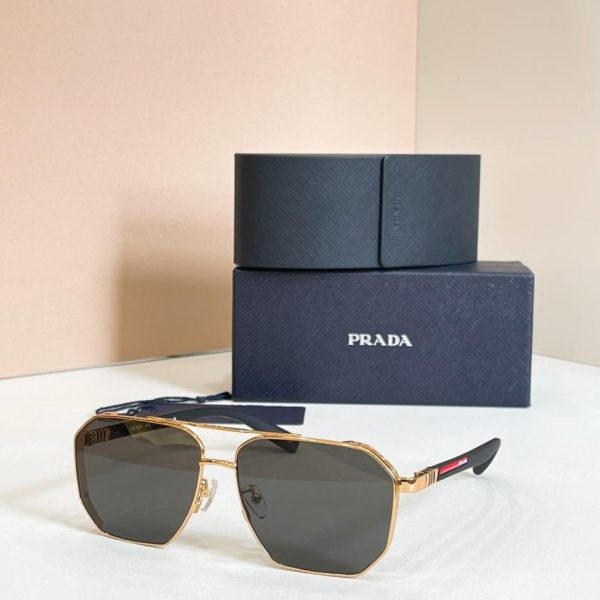 Occhiali da sole PRADA, modello PR 182 (GAZCBA)