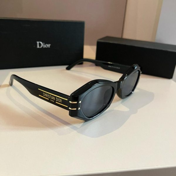 repliche,replica,perfette,siti di,affidabili,migliori siti,dove comprare,1:1,scarpe da ginnastica Nuovi occhiali da sole Dior, modello unisex (VLRZD4)