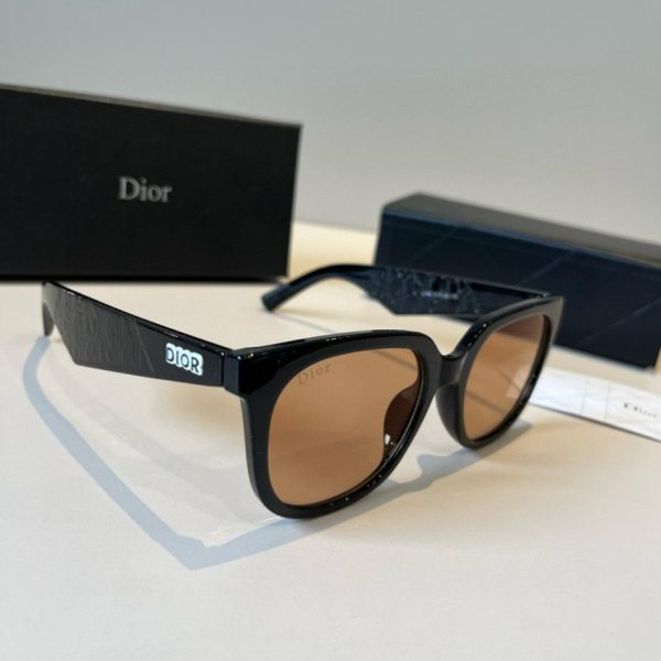 repliche,replica,perfette,siti di,affidabili,migliori siti,dove comprare,1:1,scarpe da ginnastica Collezione uomo Dior: aste decorate con logo Dior in rilievo (YQXE8M)