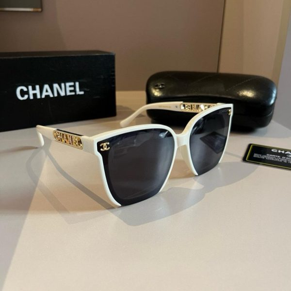 repliche,replica,perfette,siti di,affidabili,migliori siti,dove comprare,1:1,scarpe da ginnastica Eleganti occhiali da sole Chanel, lo stesso modello indossato dalle blogger (IBQE99)