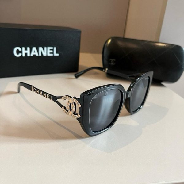 repliche,replica,perfette,siti di,affidabili,migliori siti,dove comprare,1:1,scarpe da ginnastica Eleganti occhiali da sole Chanel, lo stesso modello indossato dalle blogger (SRHN94)