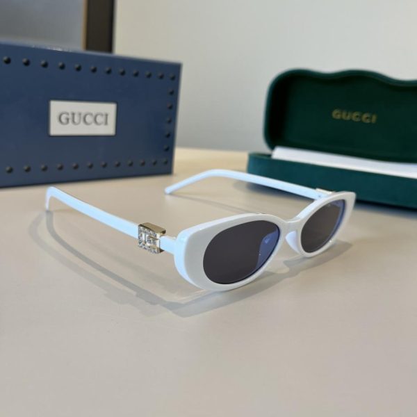 repliche,replica,perfette,siti di,affidabili,migliori siti,dove comprare,1:1,scarpe da ginnastica Nuovi occhiali da sole Gucci, polarizzati, unisex, con lenti Bora (713B1U)