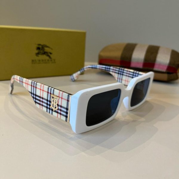 repliche,replica,perfette,siti di,affidabili,migliori siti,dove comprare,1:1,scarpe da ginnastica Occhiali da sole unisex Burberry, stesso modello presente sul sito ufficiale (CRNKA8)