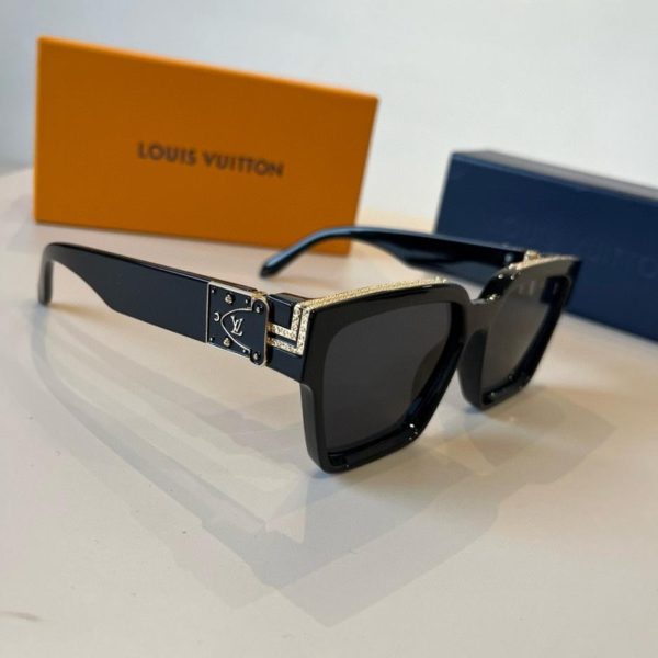 repliche,replica,perfette,siti di,affidabili,migliori siti,dove comprare,1:1,scarpe da ginnastica Occhiali da sole Louis Vuitton, di alta gamma e leggeri (31A2H1)