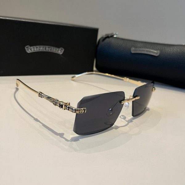 repliche,replica,perfette,siti di,affidabili,migliori siti,dove comprare,1:1,scarpe da ginnastica I nuovi occhiali da sole Chrome Hearts, con lenti in vetro, modello unisex di alta qualità (KE7LWE)
