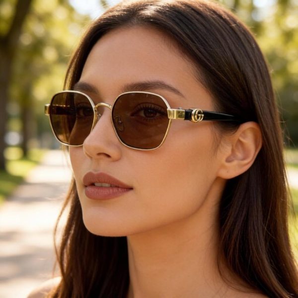 repliche,replica,perfette,siti di,affidabili,migliori siti,dove comprare,1:1,scarpe da ginnastica La collezione ufficiale di Gucci per la primavera inoltrata include numerosi occhiali da sole oversize indossati da celebrità, tra cui gli occhiali da sole Polaroid ultra trasparenti (2T2OYN).