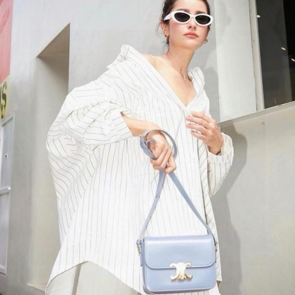 repliche,replica,perfette,siti di,affidabili,migliori siti,dove comprare,1:1,scarpe da ginnastica Occhiali da sole cat-eye PRADA, indossati dalle celebrità (26771O)