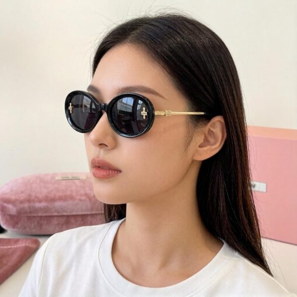 repliche,replica,perfette,siti di,affidabili,migliori siti,dove comprare,1:1,scarpe da ginnastica Occhiali da sole MIUMIU, consigliati da numerosi influencer online (6R97IR)