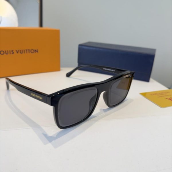 repliche,replica,perfette,siti di,affidabili,migliori siti,dove comprare,1:1,scarpe da ginnastica Occhiali da sole Louis Vuitton: l’estate è arrivata, gli occhiali da sole sono un accessorio indispensabile per le uscite di tutti i giorni (7KUVMF)