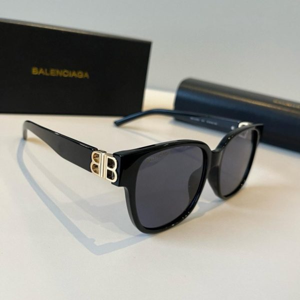 repliche,replica,perfette,siti di,affidabili,migliori siti,dove comprare,1:1,scarpe da ginnastica Occhiali da sole Balenciaga quadrati in stile retrò (AX2VNL)