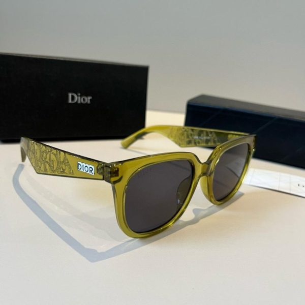 repliche,replica,perfette,siti di,affidabili,migliori siti,dove comprare,1:1,scarpe da ginnastica Collezione uomo Dior: aste decorate con logo Dior in rilievo (IXMRIG).