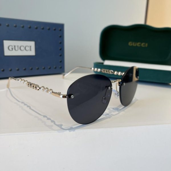 repliche,replica,perfette,siti di,affidabili,migliori siti,dove comprare,1:1,scarpe da ginnastica Nuovi occhiali da sole da donna Gucci, montatura oversize, stile retrò (7XRZ5T)