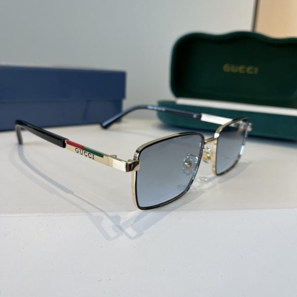 Nuovi occhiali da sole da donna Gucci, montatura oversize, stile retrò (GKIJ6Q)
