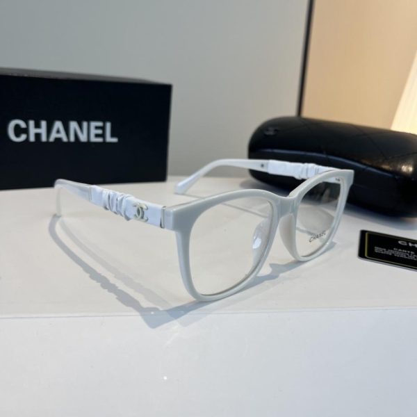 Occhiali da sole Chanel: i preferiti di molte celebrità (8QAZJB)