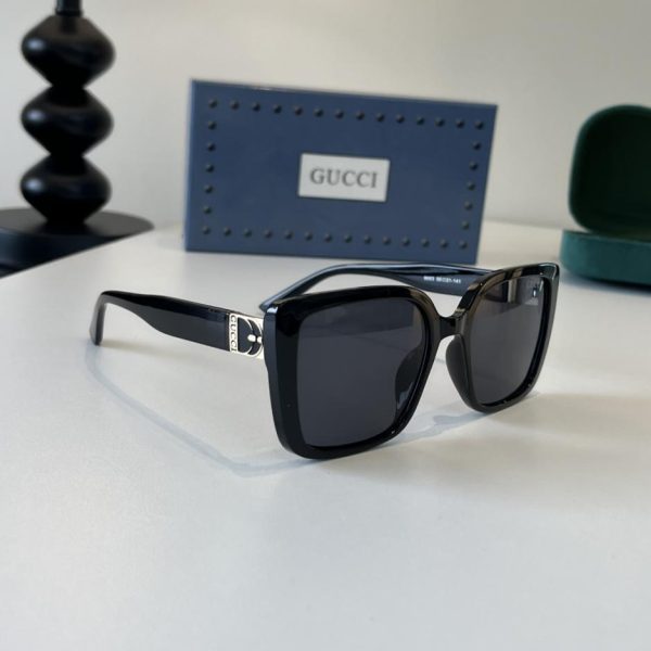 I nuovi occhiali da sole di Gucci (HASFJG)