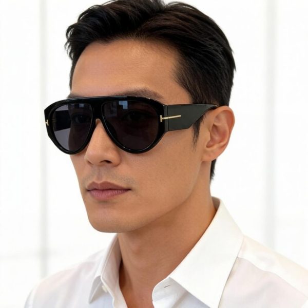 Occhiali da sole unisex TOM FORD, eleganti e dal design unico (5SBS27)