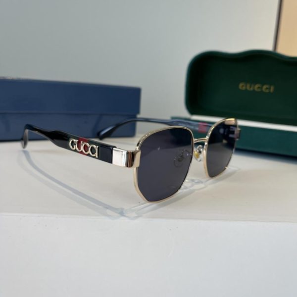 Nuovi arrivi Gucci Occhiali da sole da donna, montatura oversize, stile retrò (5J9G3F)