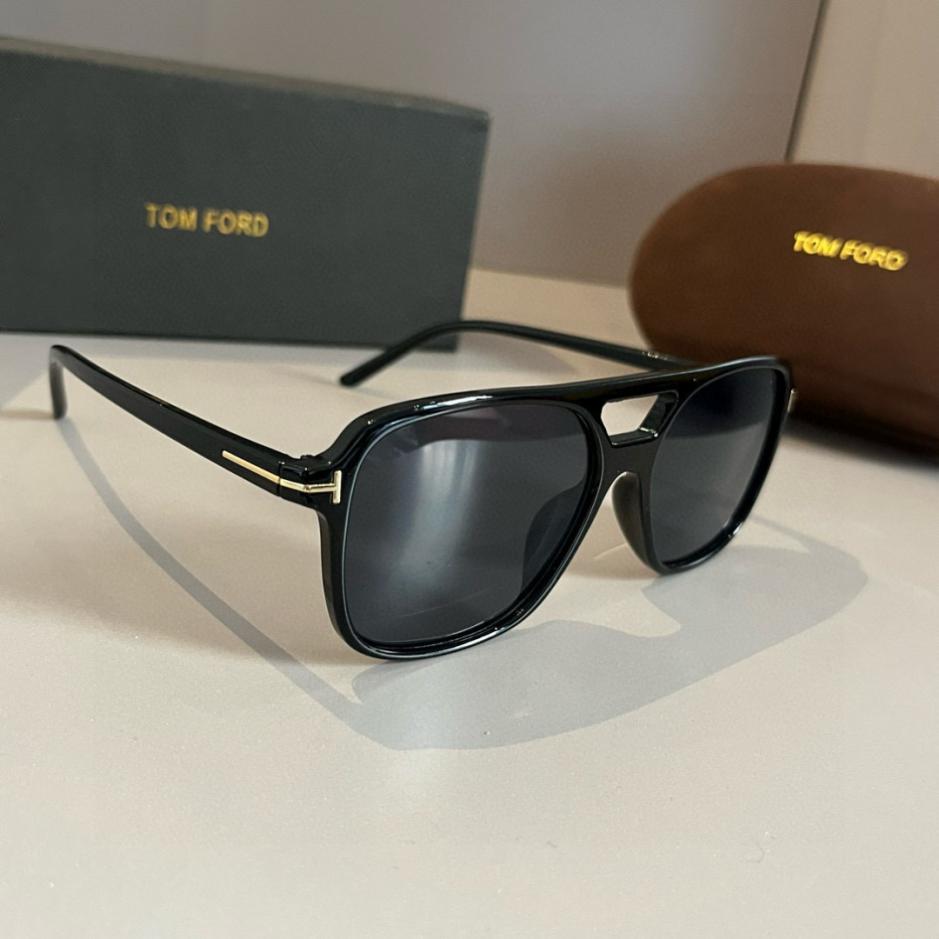 repliche,replica,perfette,siti di,affidabili,migliori siti,dove comprare,1:1,scarpe da ginnastica Occhiali da sole unisex TOM FORD, eleganti e dal design unico (W2ROZ8)