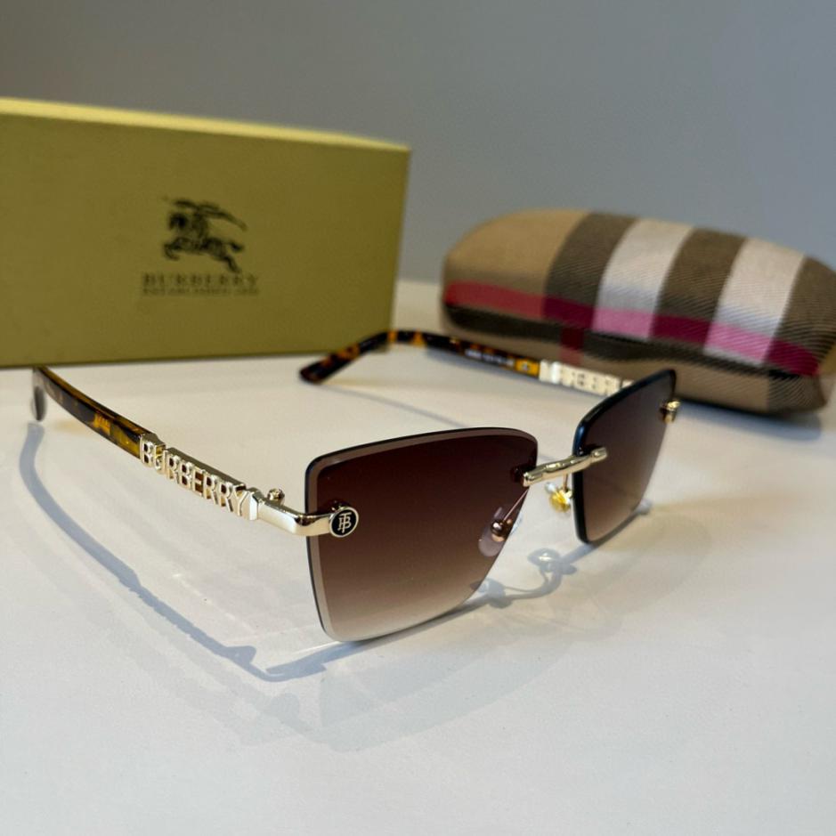 repliche,replica,perfette,siti di,affidabili,migliori siti,dove comprare,1:1,scarpe da ginnastica I nuovi occhiali da sole integrati per la guida di Burberry sono un accessorio indispensabile per qualsiasi uscita, e molte celebrità li hanno indossati. (I4HYEN)