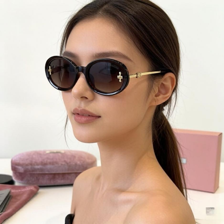 repliche,replica,perfette,siti di,affidabili,migliori siti,dove comprare,1:1,scarpe da ginnastica Occhiali da sole MIUMIU, consigliati da numerosi influencer online (BC02KH)