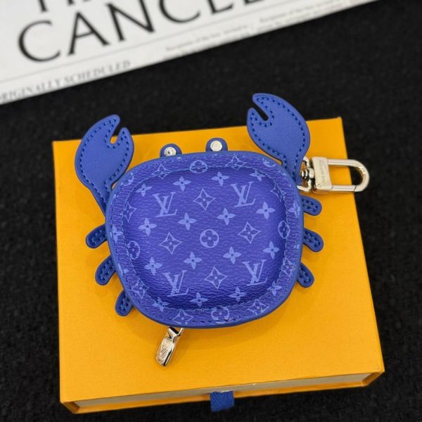 repliche,replica,perfette,siti di,affidabili,migliori siti,dove comprare,1:1,scarpe da ginnastica Portachiavi a forma di occhio e custodia per auricolari Louis Vuitton a tema granchio (28J0CU)