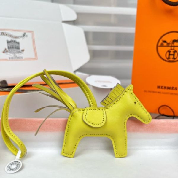 repliche,replica,perfette,siti di,affidabili,migliori siti,dove comprare,1:1,scarpe da ginnastica Portachiavi/ciondolo per borsa HERMES Classic Mini Pony Rodeo Pegase, cucito a mano in pelle di agnello (1B5029)