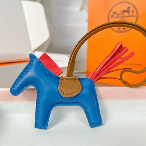 repliche,replica,perfette,siti di,affidabili,migliori siti,dove comprare,1:1,scarpe da ginnastica Portachiavi/ciondolo per borsa HERMES mini pony Rodeo pegase classico, cucito a mano in pelle di agnello (96VL1D).