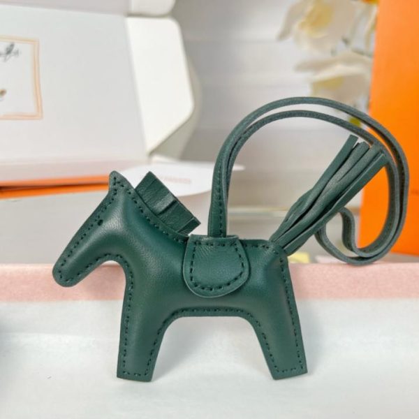 repliche,replica,perfette,siti di,affidabili,migliori siti,dove comprare,1:1,scarpe da ginnastica Portachiavi/ciondolo per borsa HERMES Classic Mini Pony Rodeo Pegase, cucito a mano in pelle di agnello (BGWS3V).
