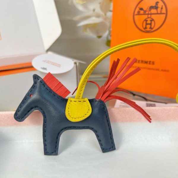 repliche,replica,perfette,siti di,affidabili,migliori siti,dove comprare,1:1,scarpe da ginnastica Portachiavi/ciondolo per borsa HERMES mini pony Rodeo pegase classico, cucito a mano in pelle di agnello (CYE5E6).