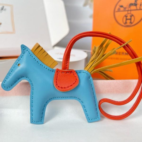 repliche,replica,perfette,siti di,affidabili,migliori siti,dove comprare,1:1,scarpe da ginnastica Portachiavi/ciondolo per borsa HERMES mini pony Rodeo pegase, cucito a mano in pelle di agnello (LOEVMV).