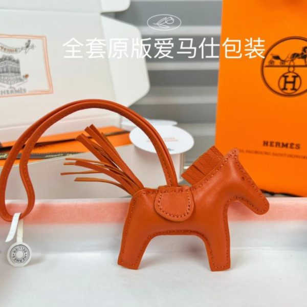 repliche,replica,perfette,siti di,affidabili,migliori siti,dove comprare,1:1,scarpe da ginnastica Portachiavi/ciondolo per borsa HERMES mini pony Rodeo pegase classico, cucito a mano in pelle di agnello (NCLC76).