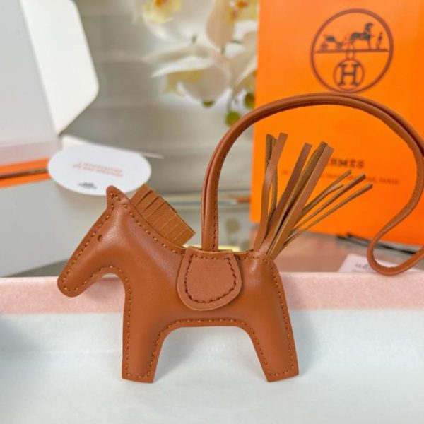 repliche,replica,perfette,siti di,affidabili,migliori siti,dove comprare,1:1,scarpe da ginnastica Portachiavi/ciondolo per borsa HERMES Classic Mini Pony Rodeo Pegase, cucito a mano in pelle di agnello (NN7CHT)