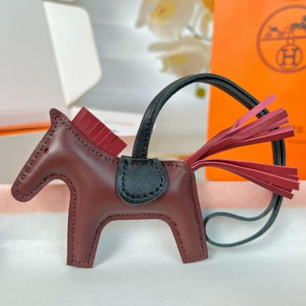 repliche,replica,perfette,siti di,affidabili,migliori siti,dove comprare,1:1,scarpe da ginnastica Portachiavi/ciondolo per borsa HERMES mini pony Rodeo pegase classico, cucito a mano in pelle di agnello (TOWFIN).