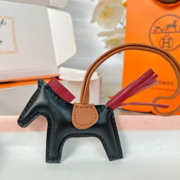 repliche,replica,perfette,siti di,affidabili,migliori siti,dove comprare,1:1,scarpe da ginnastica Portachiavi/ciondolo per borsa HERMES mini pony Rodeo pegase classico, cucito a mano in pelle di agnello (X60U96).
