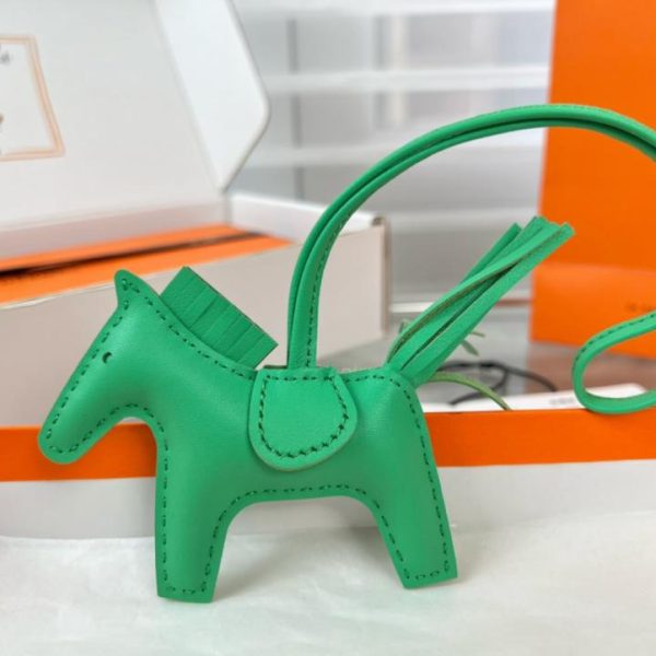 repliche,replica,perfette,siti di,affidabili,migliori siti,dove comprare,1:1,scarpe da ginnastica Portachiavi/ciondolo per borsa HERMES mini pony Rodeo pegase classico, cucito a mano in pelle di agnello (XG5676).