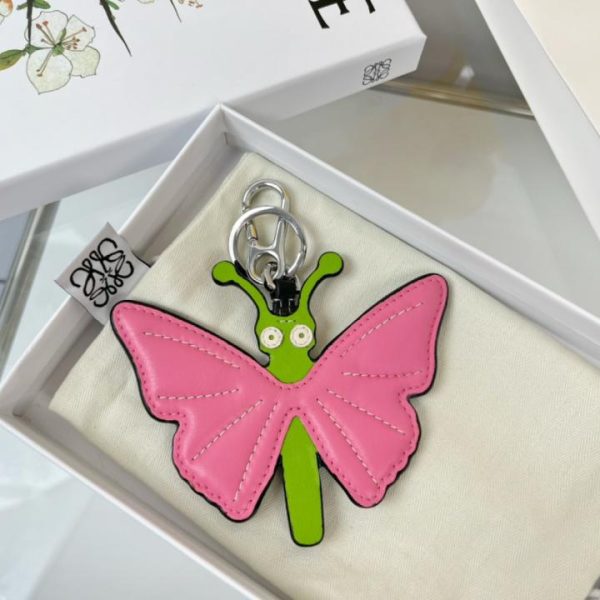 repliche,replica,perfette,siti di,affidabili,migliori siti,dove comprare,1:1,scarpe da ginnastica Nuovo portachiavi in ​​pelle Loewe, portachiavi per auto, ciondolo a farfalla della serie ButterflyCharm (A9F58X)