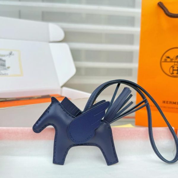 repliche,replica,perfette,siti di,affidabili,migliori siti,dove comprare,1:1,scarpe da ginnastica Nuovo charm/portachiavi Hermès Rodeo Pegase, cucito a mano in pelle di agnello (IWZD8H)
