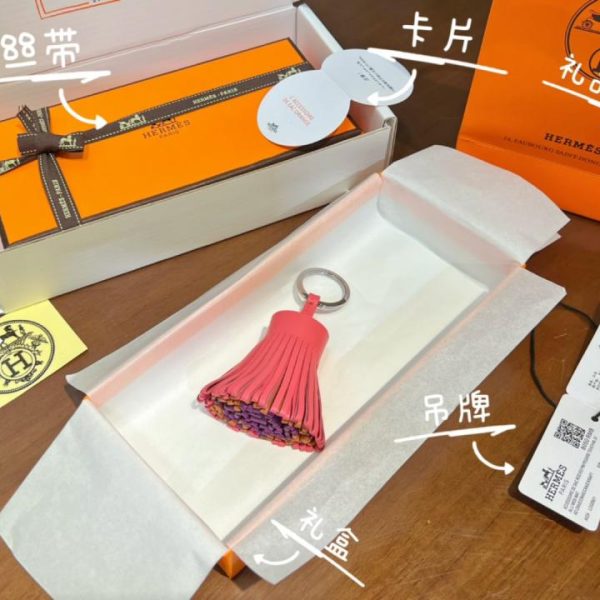 repliche,replica,perfette,siti di,affidabili,migliori siti,dove comprare,1:1,scarpe da ginnastica Nuovo arrivo: portachiavi Hermes Carmen uno dos kering con nappa singola a sfera, realizzato a mano in pelle di agnello importata (V5JHWB)