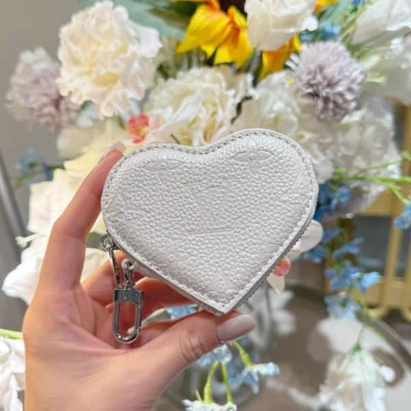 repliche,replica,perfette,siti di,affidabili,migliori siti,dove comprare,1:1,scarpe da ginnastica Nuovo portamonete/accessorio per borsa Louis Vuitton LOUIS BEAR Stella/Pentagramma (69I3XT)