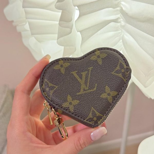 repliche,replica,perfette,siti di,affidabili,migliori siti,dove comprare,1:1,scarpe da ginnastica Nuovo portamonete/accessorio per borsa Louis Vuitton LOUIS BEAR Stella/Pentagramma (WT7EOQ)