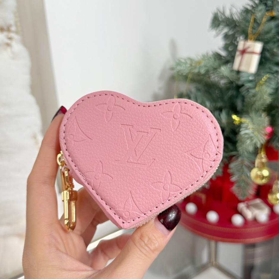 repliche,replica,perfette,siti di,affidabili,migliori siti,dove comprare,1:1,scarpe da ginnastica Nuovo arrivo Portamonete a forma di cuore – Louis Vuitton Portachiavi a forma di cuore LOUIS BEAR (J37C0M) repliche,replica,perfette,siti di,affidabili,migliori siti,dove comprare,1:1,scarpe da ginnastica Nuovo arrivo Portamonete a forma di cuore – Louis Vuitton Portachiavi a forma di cuore LOUIS BEAR (J37C0M)