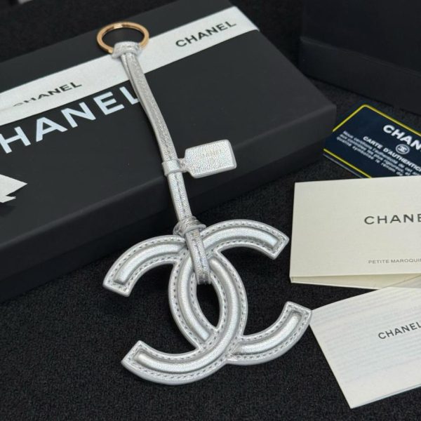 repliche,replica,perfette,siti di,affidabili,migliori siti,dove comprare,1:1,scarpe da ginnastica Nuovo charm Chanel Mini Bag Primavera Estate in pelle di agnello, classico design a doppia C (CA841Z)