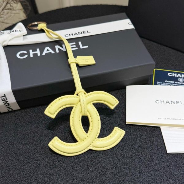 repliche,replica,perfette,siti di,affidabili,migliori siti,dove comprare,1:1,scarpe da ginnastica Nuovo charm Chanel Mini Bag Primavera Estate, realizzato in pelle di agnello, con il classico design a doppia C (JDRAE4).