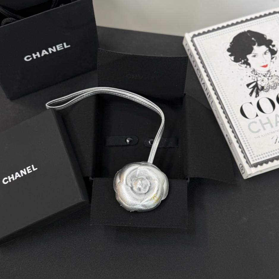 repliche,replica,perfette,siti di,affidabili,migliori siti,dove comprare,1:1,scarpe da ginnastica Nuovo charm per borsa Chanel Camellia in morbida e resistente pelle di agnello (7395V5) repliche,replica,perfette,siti di,affidabili,migliori siti,dove comprare,1:1,scarpe da ginnastica Nuovo charm per borsa Chanel Camellia in morbida e resistente pelle di agnello (7395V5)