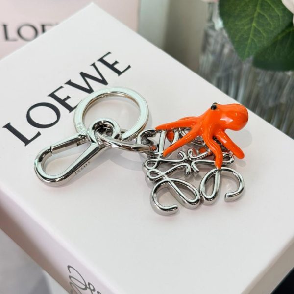 repliche,replica,perfette,siti di,affidabili,migliori siti,dove comprare,1:1,scarpe da ginnastica Nuovo portachiavi/ciondolo per borsa a forma di polpo in collaborazione con LOEWE x suna fujita (21AIN9)