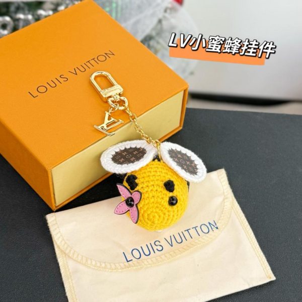 repliche,replica,perfette,siti di,affidabili,migliori siti,dove comprare,1:1,scarpe da ginnastica Nuovo arrivo M02585 Portachiavi a forma di ape all’uncinetto LOUIS Vuitton BEE LV (S4D2ZF)