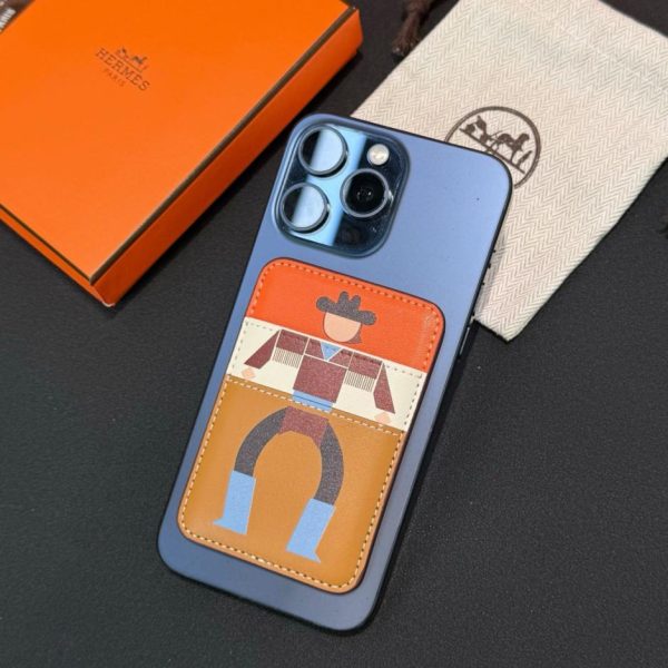 Nuova confezione Hermès: porta carte magnetico MagSafe "Denim" di HERMES (FSX51W)