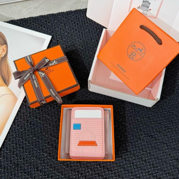 Nuovo porta carte magnetico MagSafe HERMES (18AE84)
