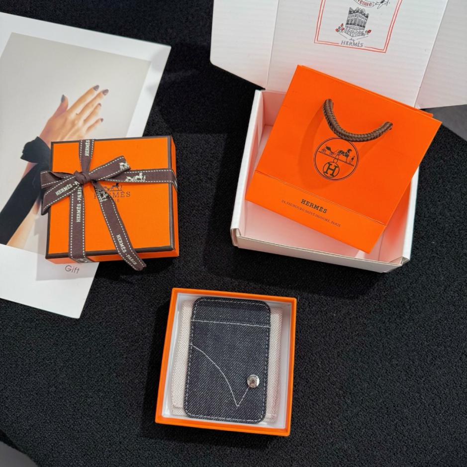 repliche,replica,perfette,siti di,affidabili,migliori siti,dove comprare,1:1,scarpe da ginnastica Nuovo porta carte magnetico MagSafe HERMES (XIQM0U)