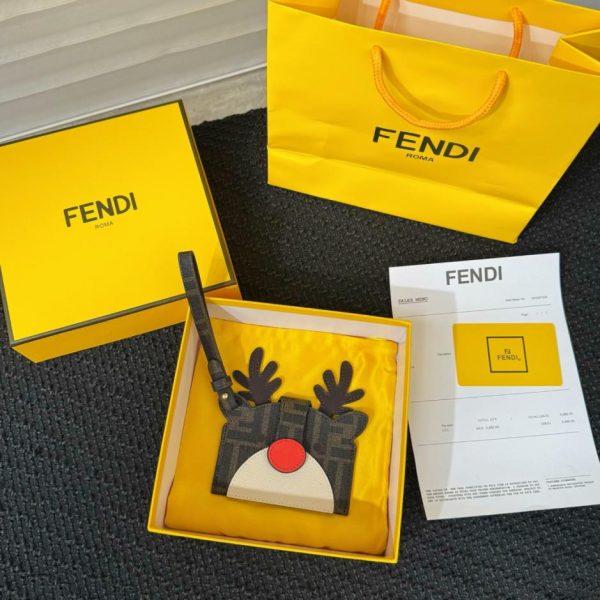Nuovo portacarte Fendi della serie Animal (42DY97)